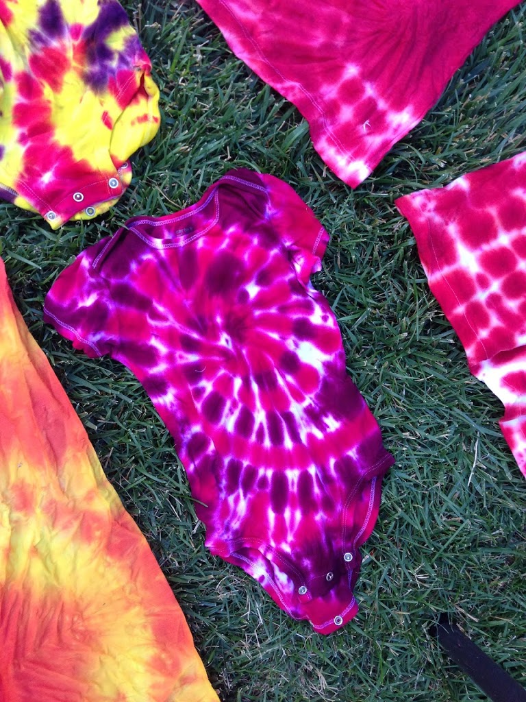 Tie-Dye 101 {the classic spiral