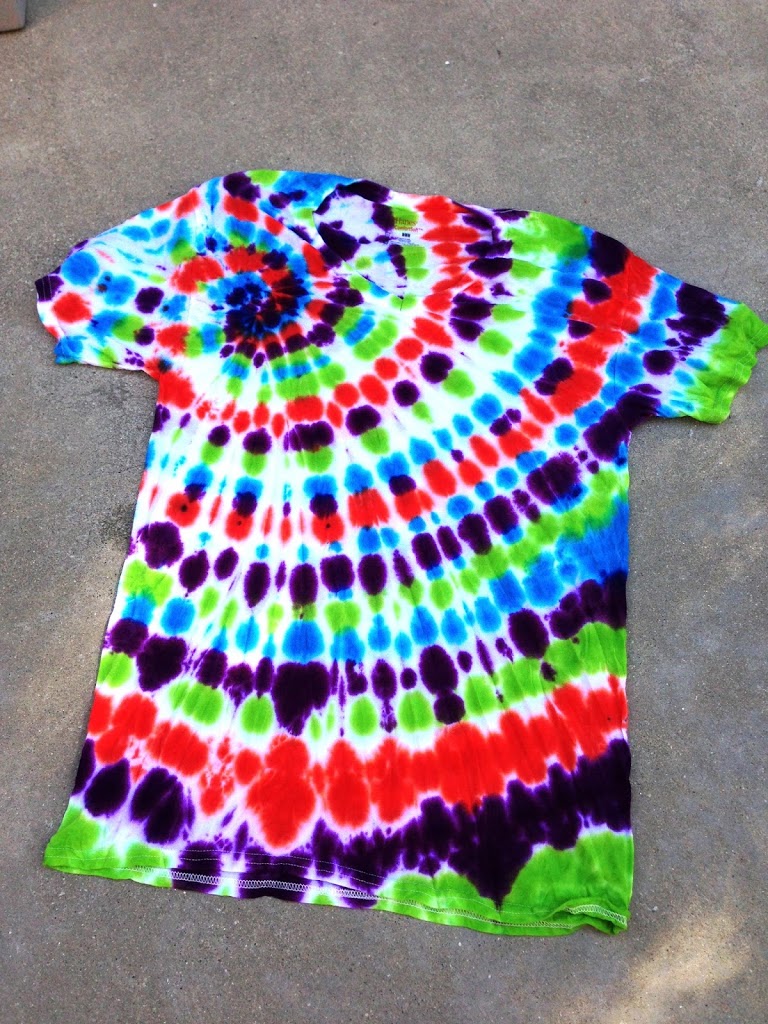 Tie-Dye 101 {the classic spiral