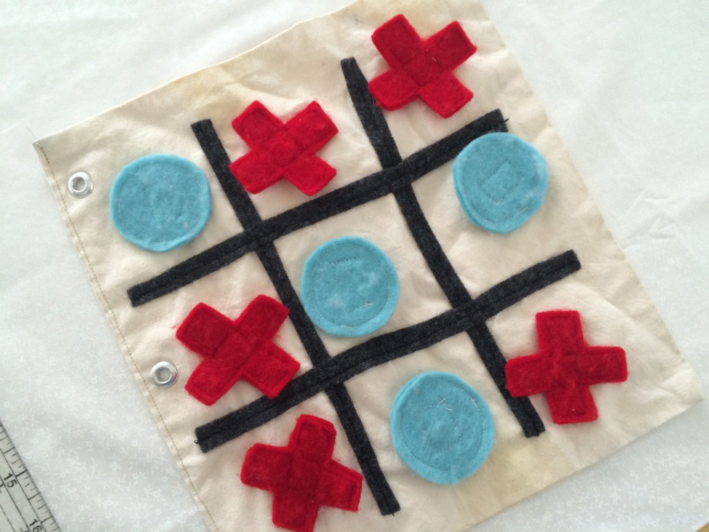 tic tac toe valentine pillow