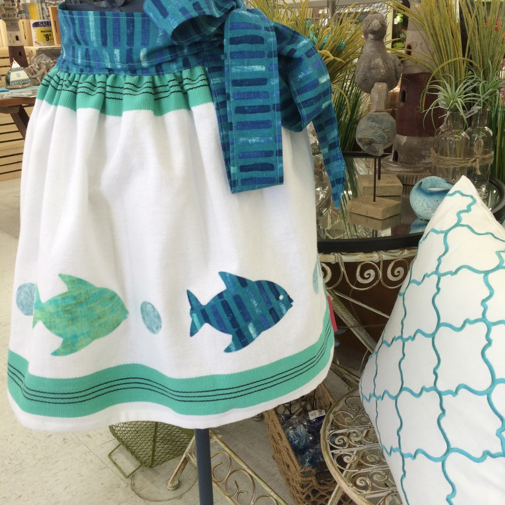 fish apron 14