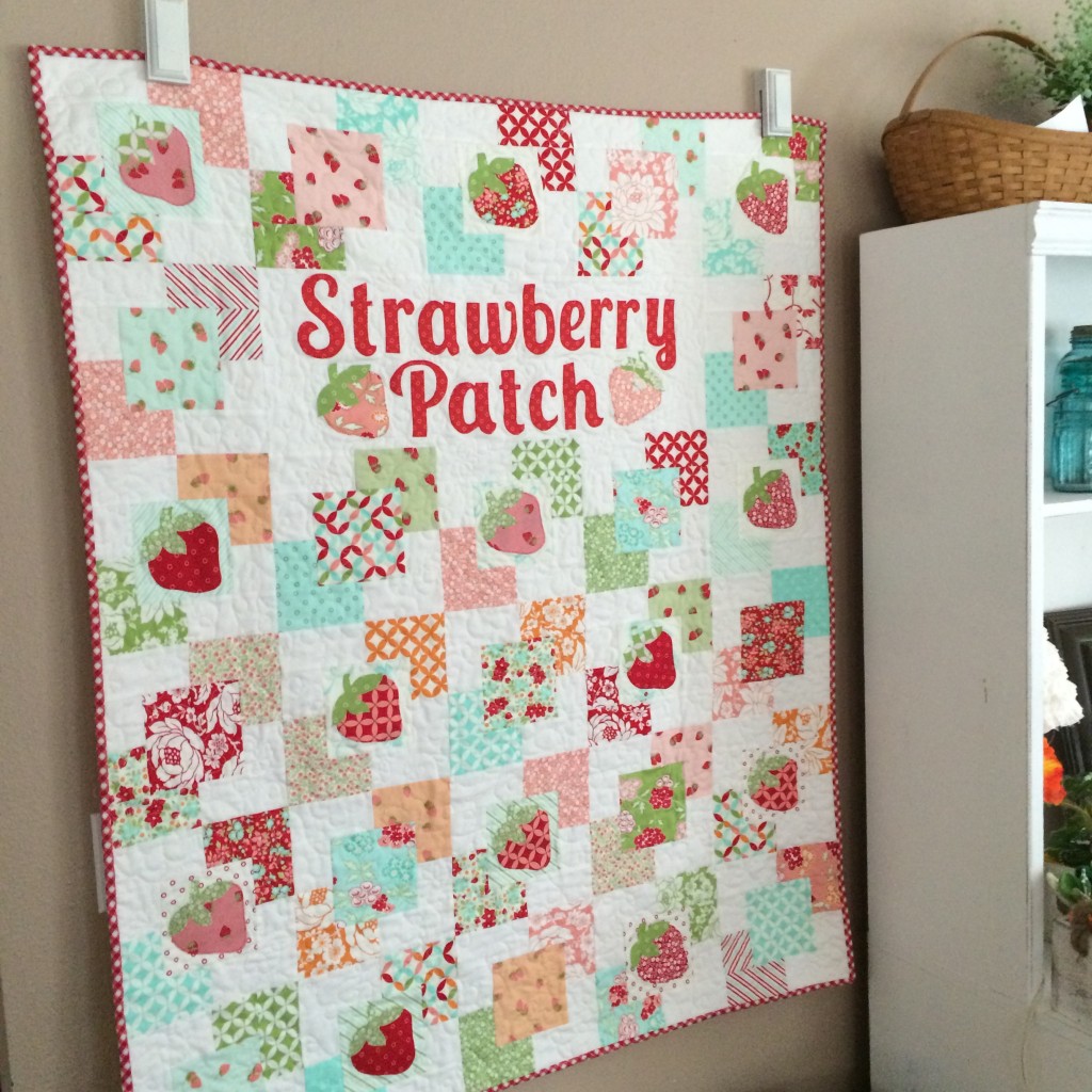 strawberry patch quilt hello darling moda 8