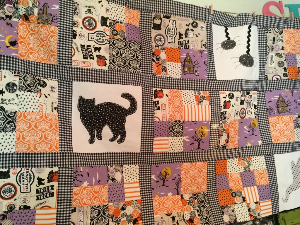 happy haunting halloween quilt 29