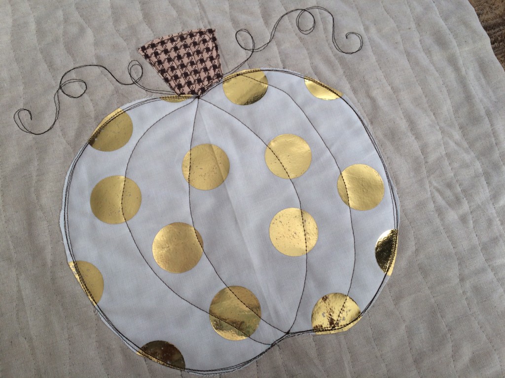 sizzix pumpkin pillow deco foil 15