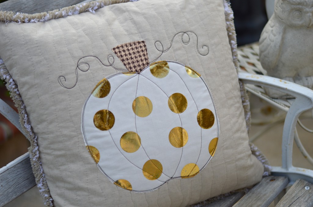 sizzix pumpkin pillow deco foil 18