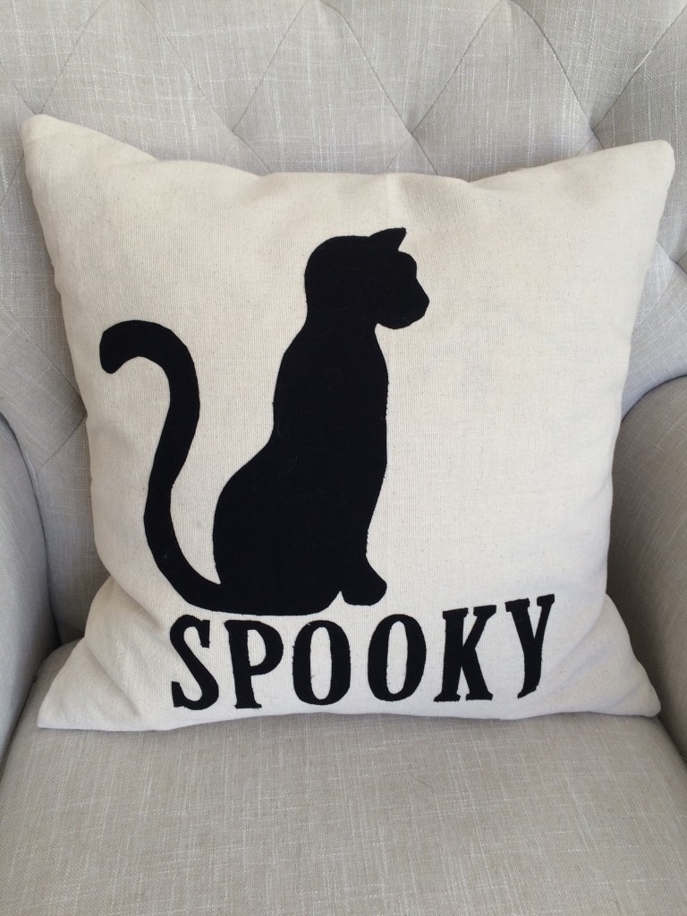 spooky Halloween pillow_10