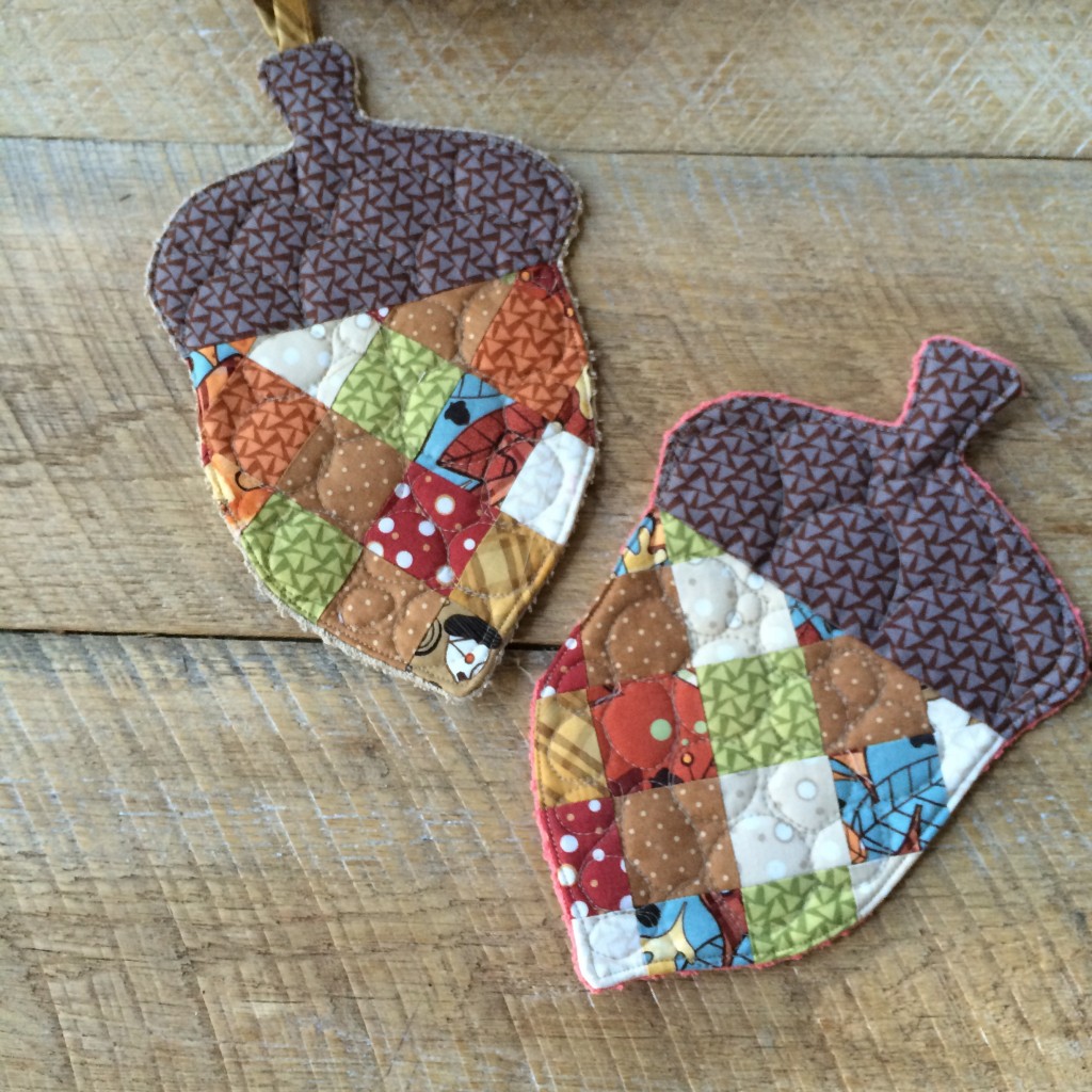 patchwork acorn potholder 22