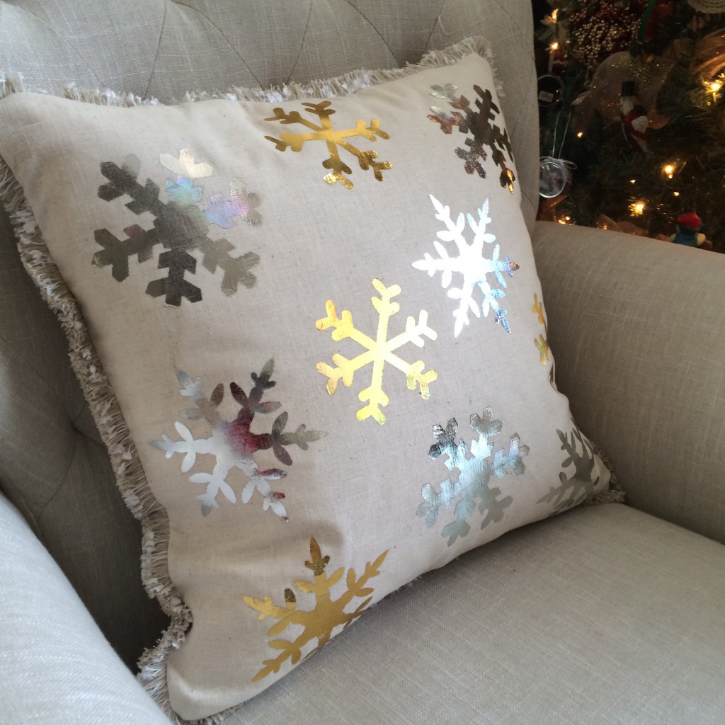 deco foil snowflake sizzix pillow 11