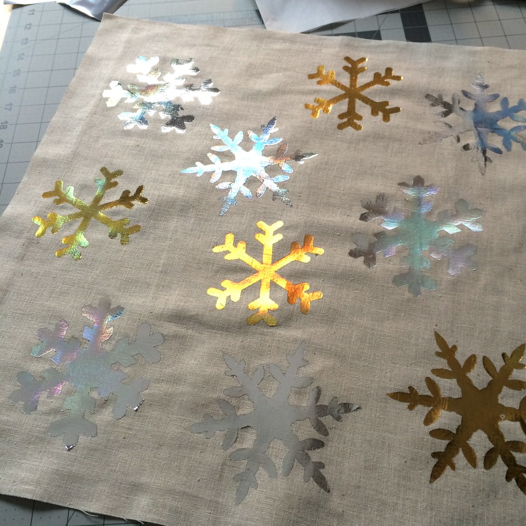 deco foil snowflake sizzix pillow 9