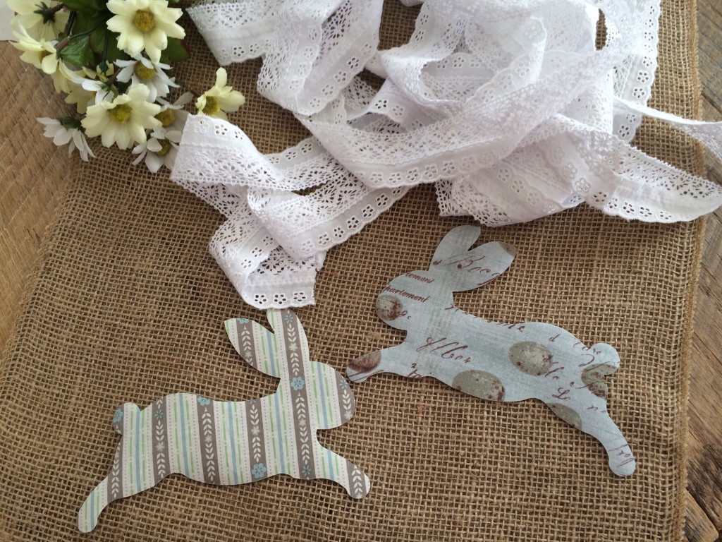 Table Runner: A Cute Rabbit Burlap MIY