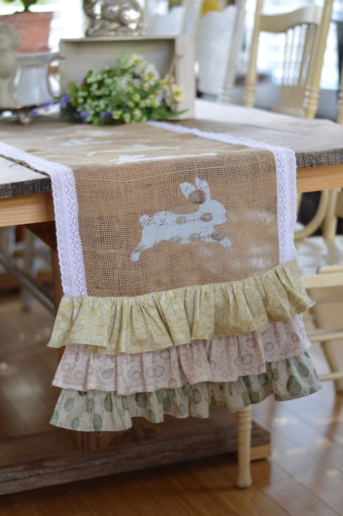 http://www.jedicraftgirl.com/wp-content/uploads/2016/02/burlap-bunny-table-runner--681x1024.jpg