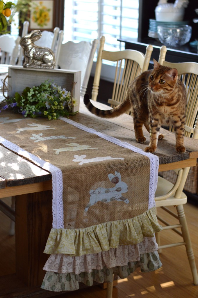 Table Runner: A Cute Rabbit Burlap MIY