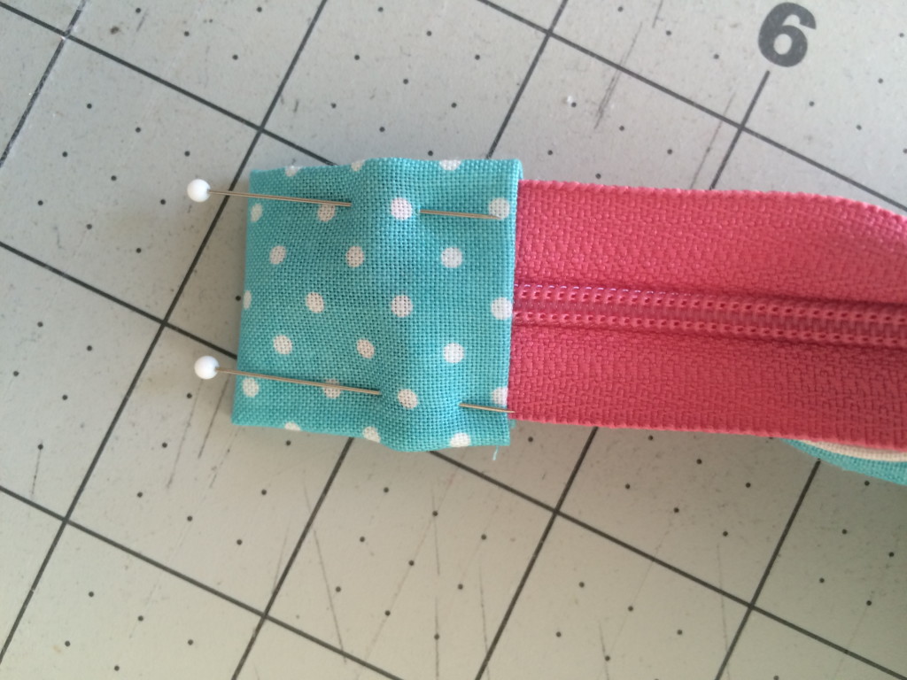 zipper pouch tutorial. 27