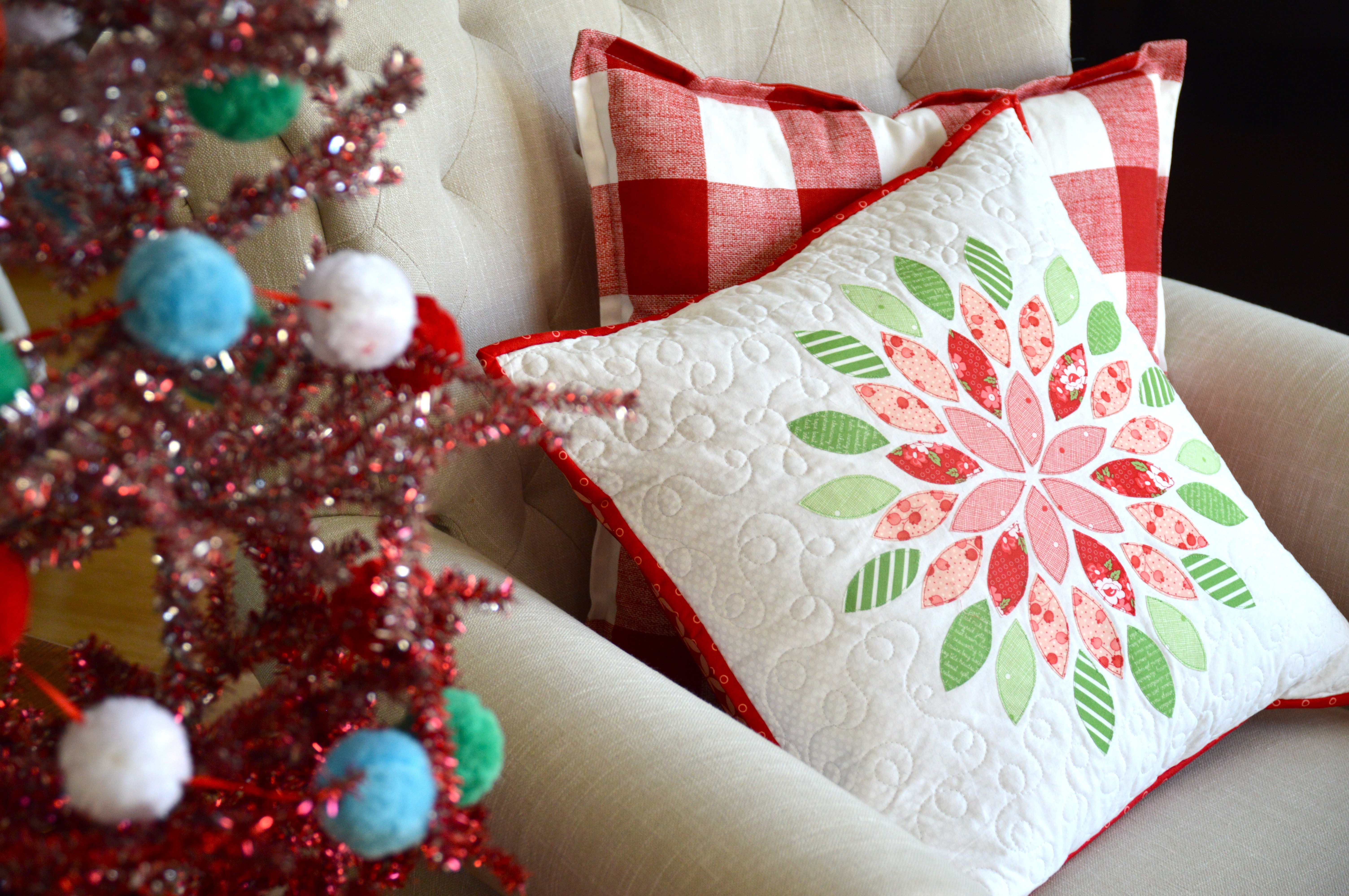 poinsettia-pillow-3