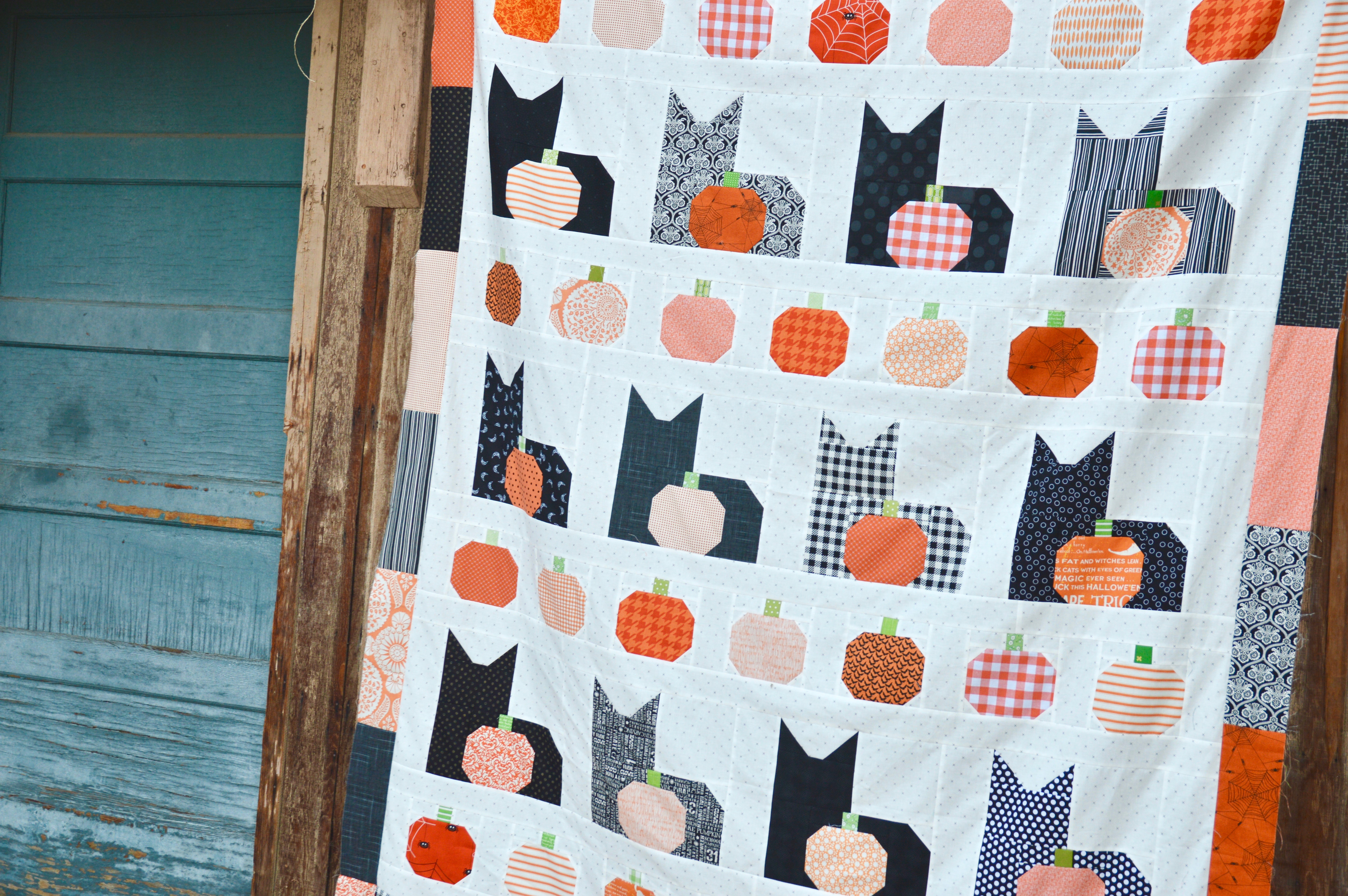 black cats and pumpkins quilt