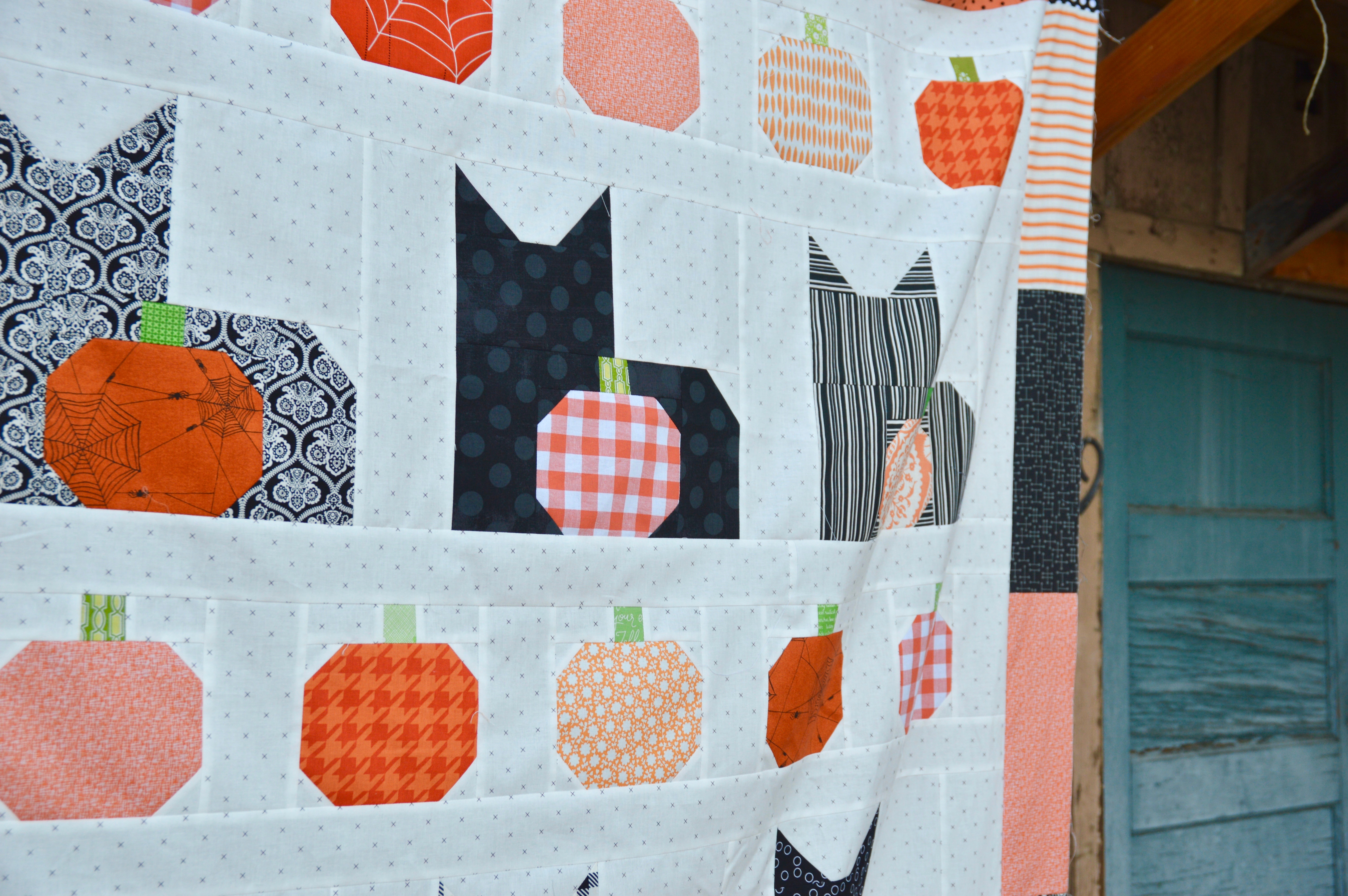 cats and pumpkins quilt