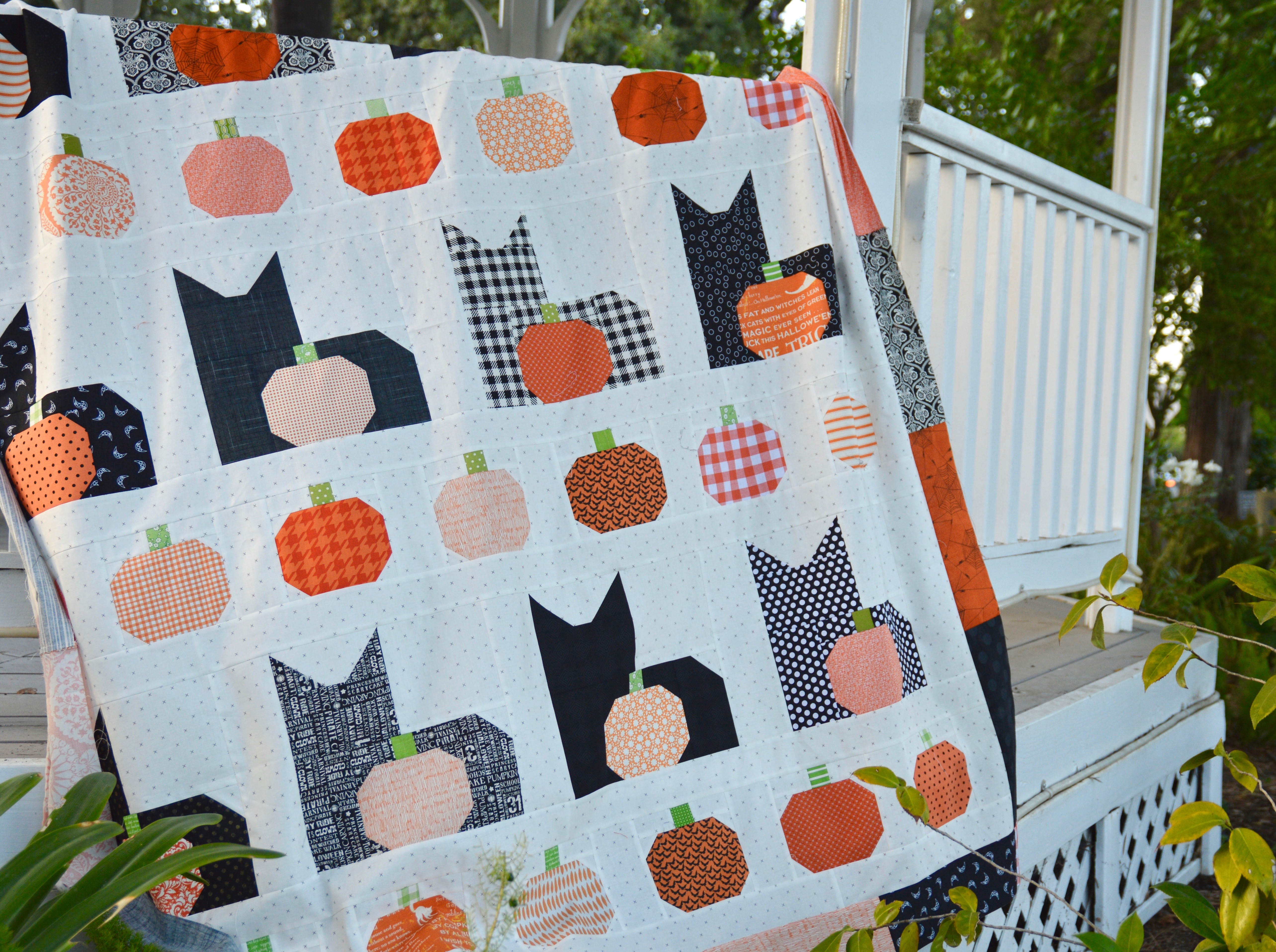 pumpkin quilt cats