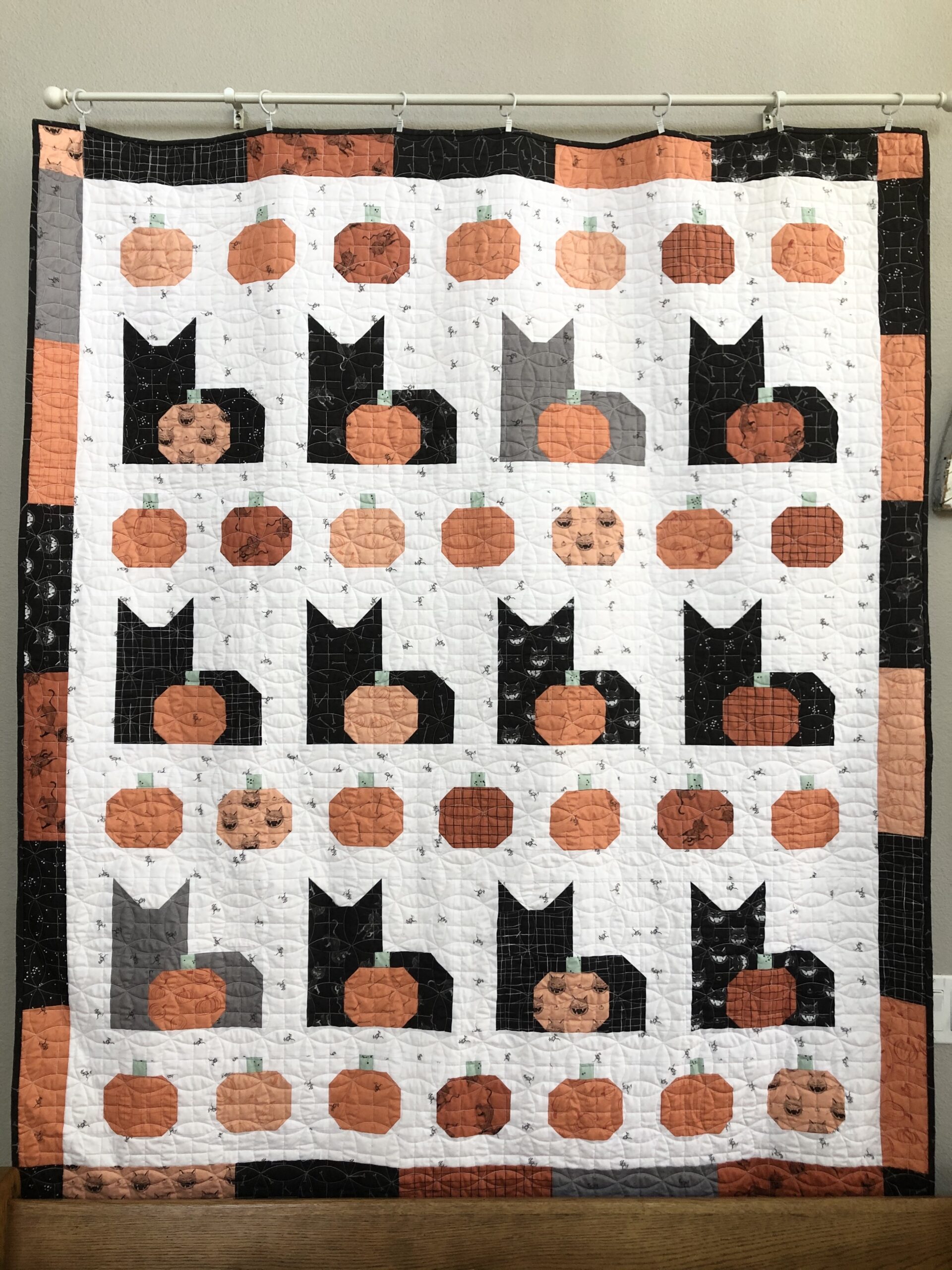 BonEful Fabric Cotton Quilt Block HELLO KITTY Halloween Scenic Applique Pumpkin 