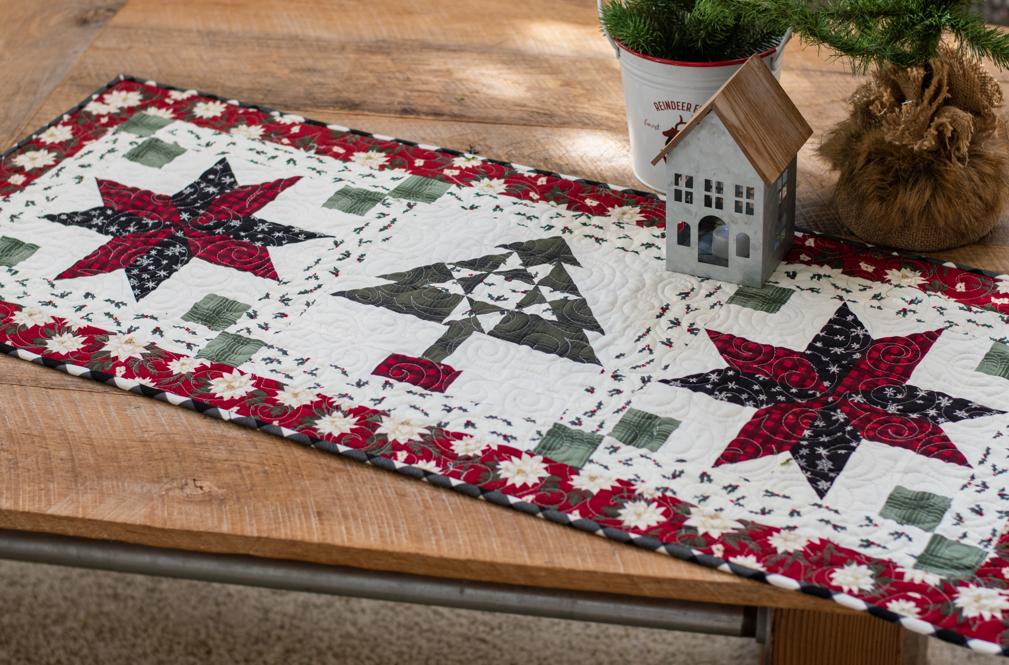 quilted Table runner for Christmas