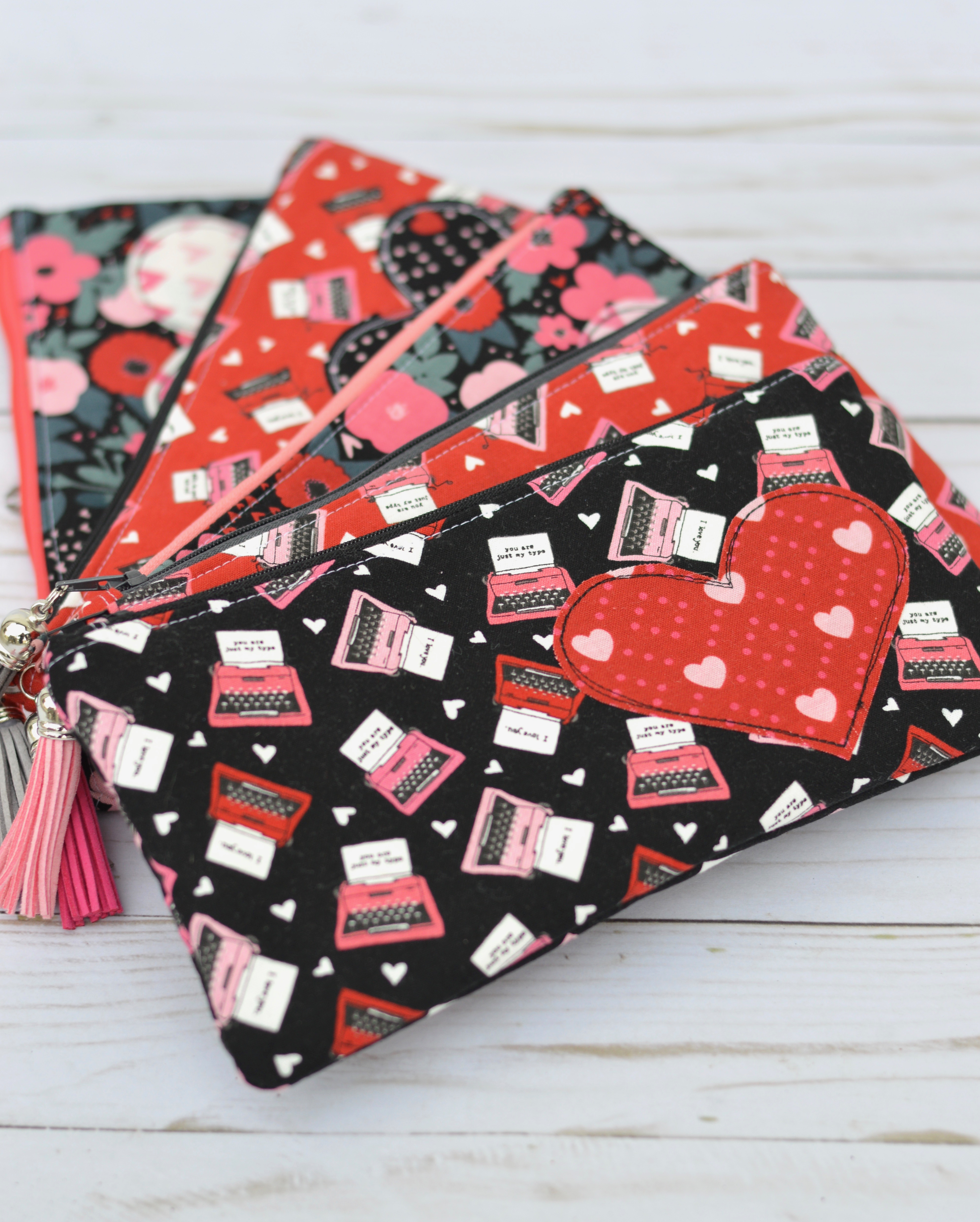 Heart Zipper pouch tutorial for Valentines