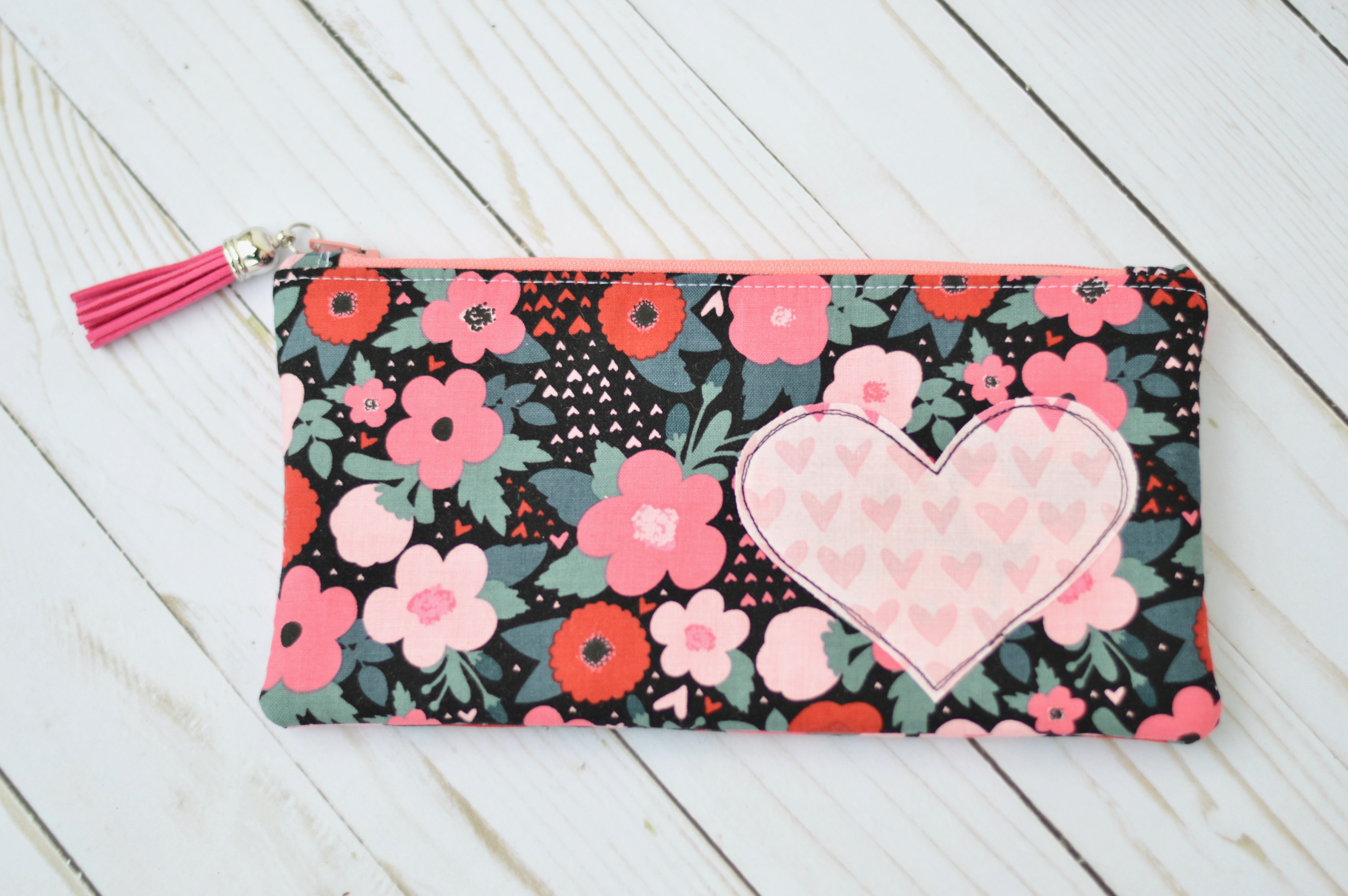 Heart Zipper pouch tutorial for Valentines